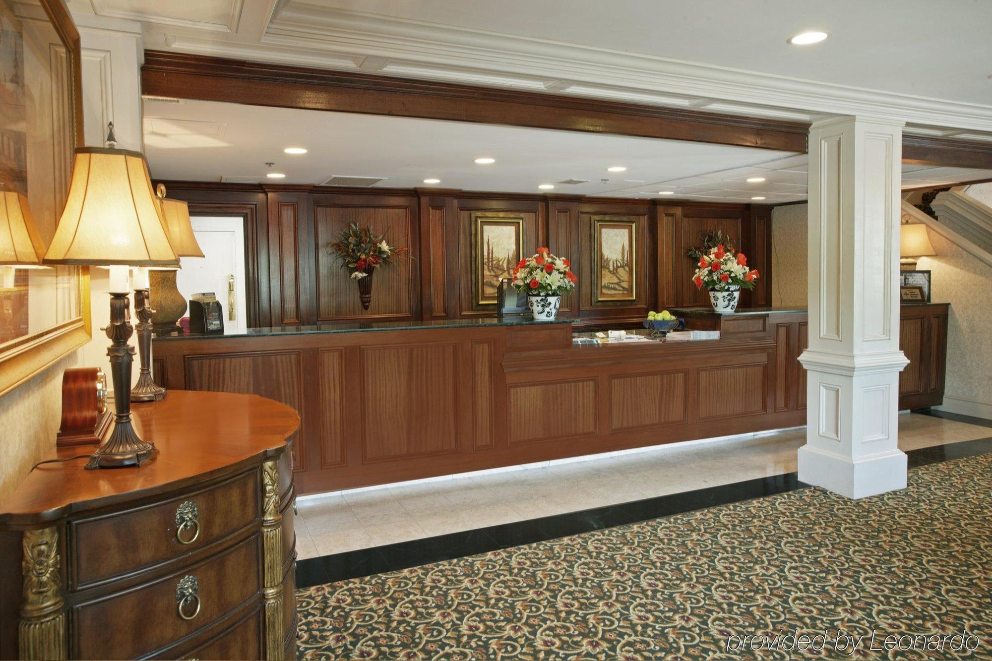 Fredericksburg Hospitality House Hotel Интерьер фото