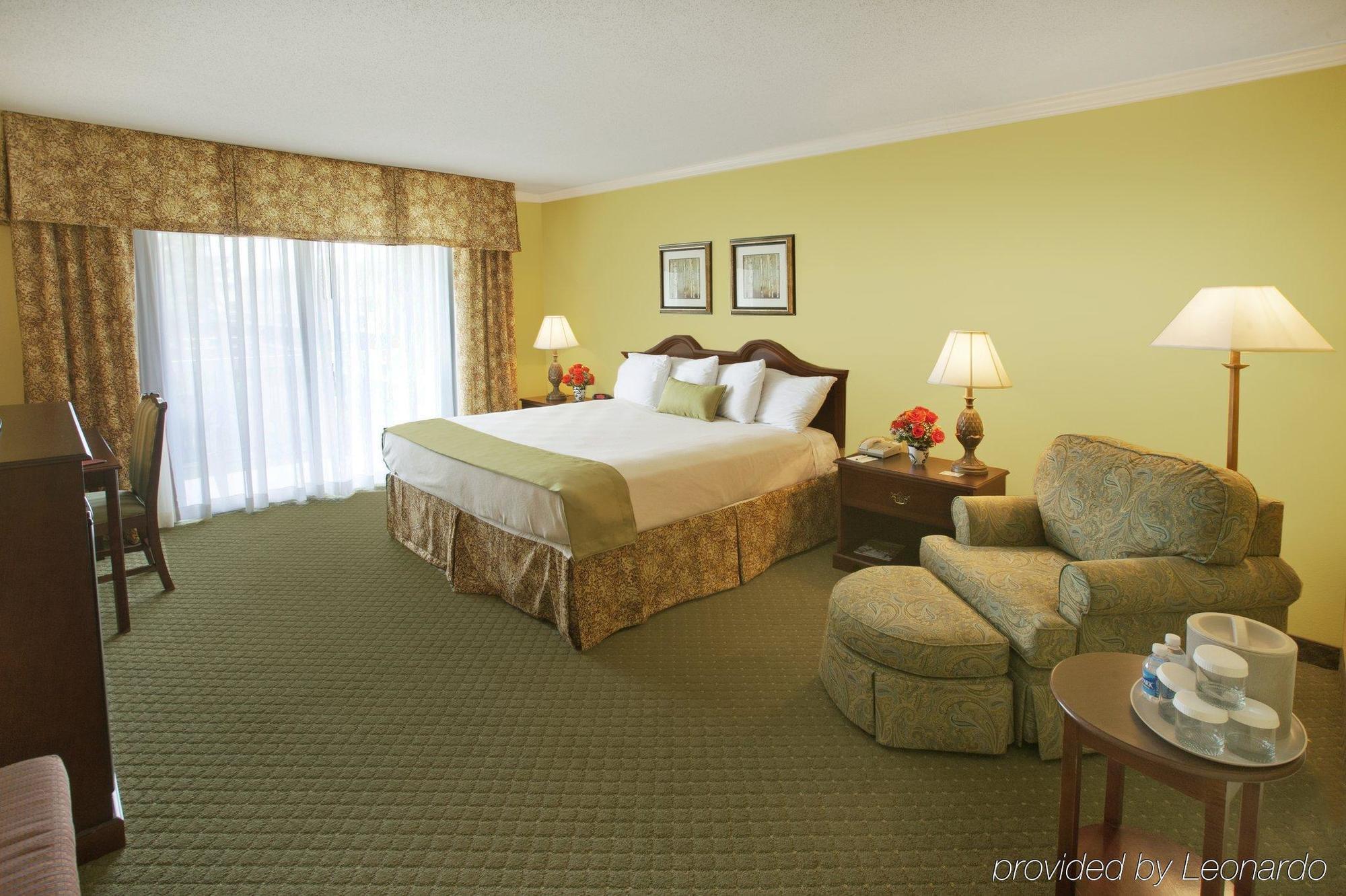 Fredericksburg Hospitality House Hotel Экстерьер фото