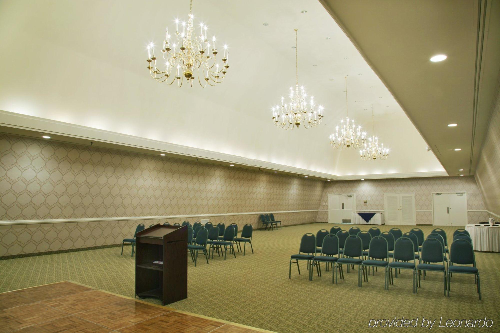 Fredericksburg Hospitality House Hotel Бизнес фото