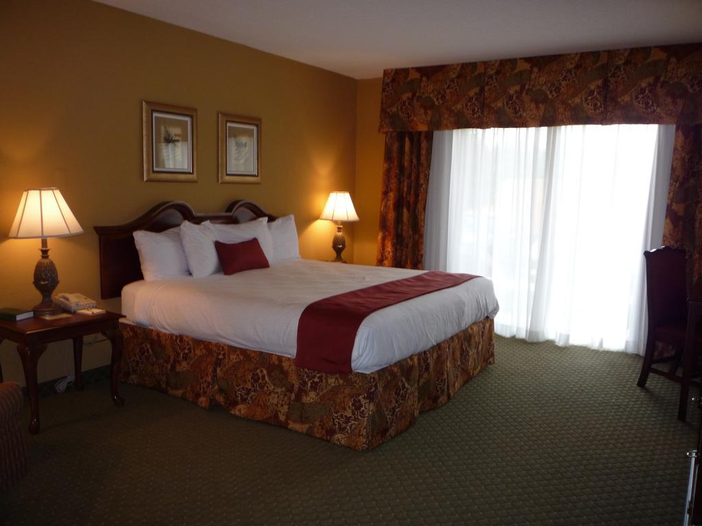 Fredericksburg Hospitality House Hotel Экстерьер фото