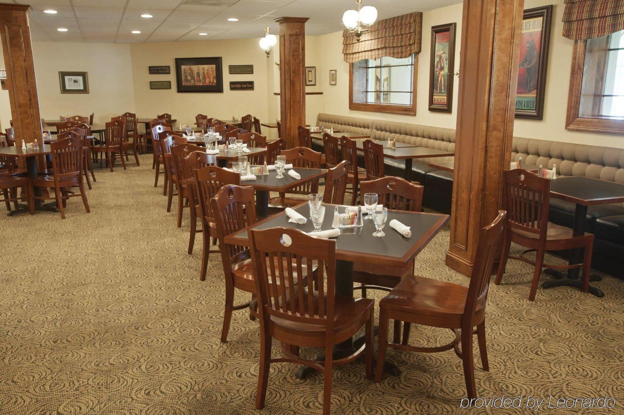 Fredericksburg Hospitality House Hotel Ресторан фото